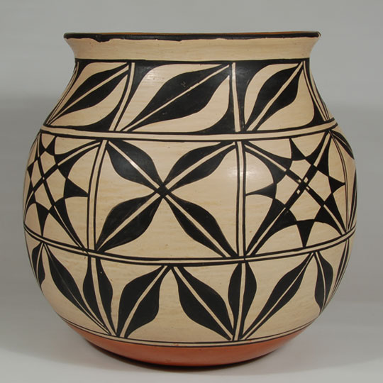 Vidal Aguilar Pottery - C3765A